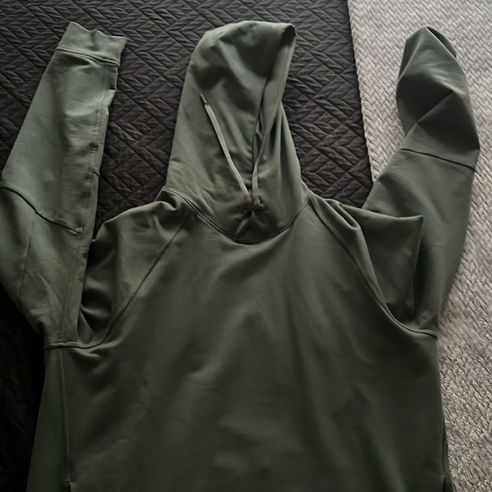 Lululemon city sweat hoodie barely worn size medium
